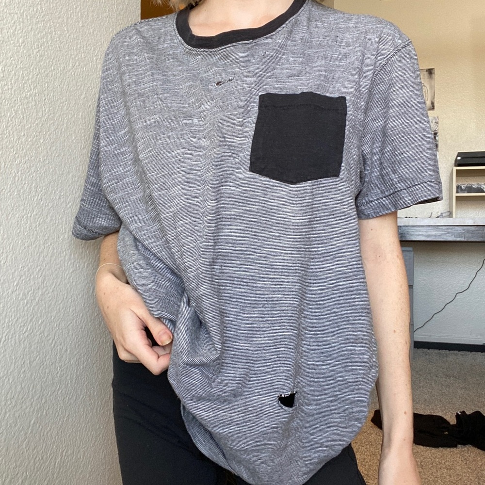 Casual Distressed Pocket Tee - Black and Gray